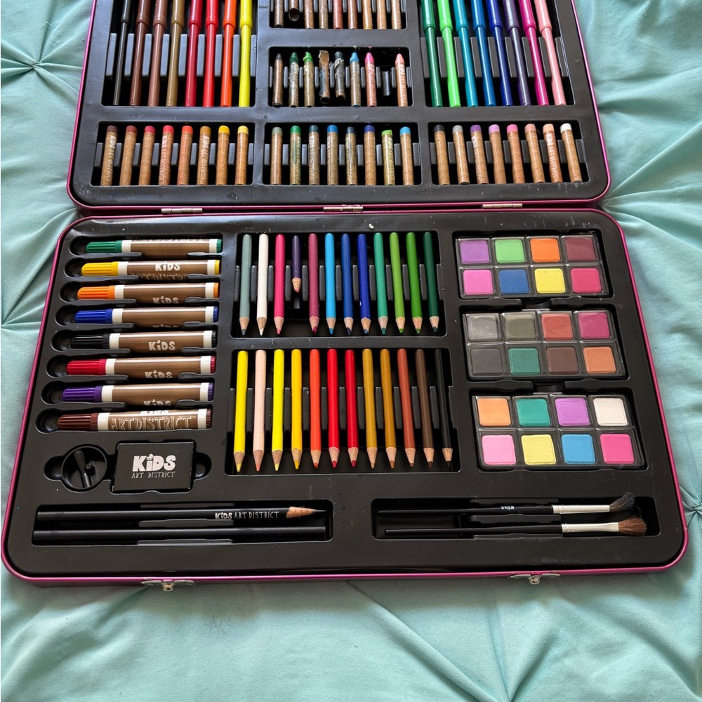 Kids Art Set with Colored Pencils and Paints